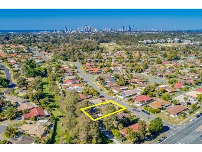 1/21 Stephenson Street, Labrador QLD 4215