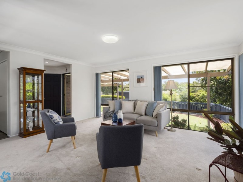 2 Berwick Court, Arundel QLD 4214