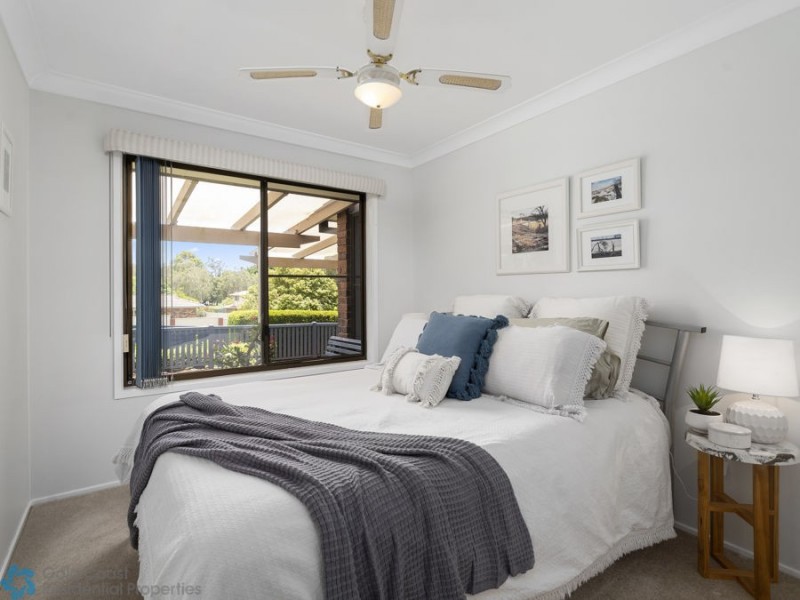 2 Berwick Court, Arundel QLD 4214