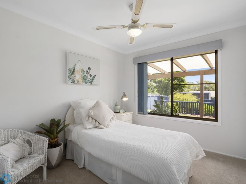 2 Berwick Court, Arundel QLD 4214