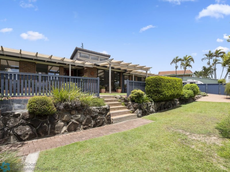 2 Berwick Court, Arundel QLD 4214