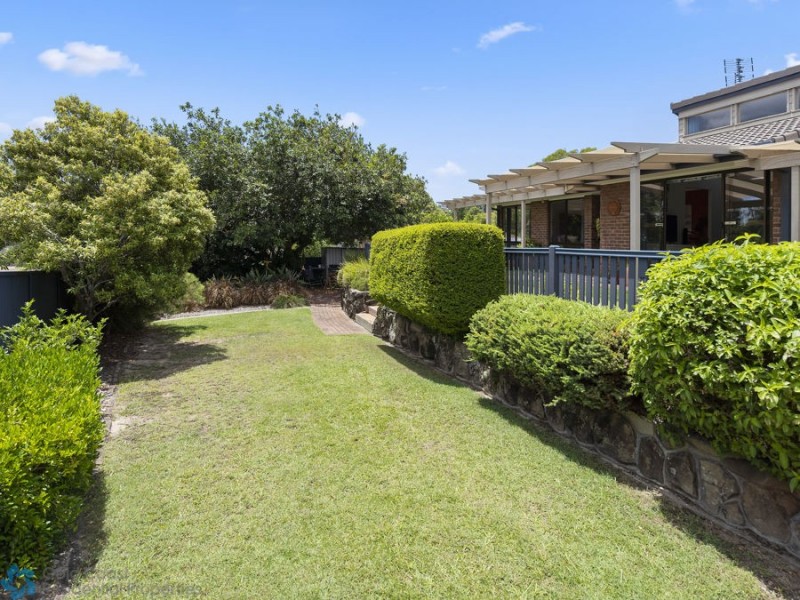 2 Berwick Court, Arundel QLD 4214
