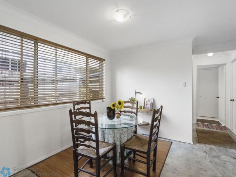 2/32 Government Road, Labrador QLD 4215