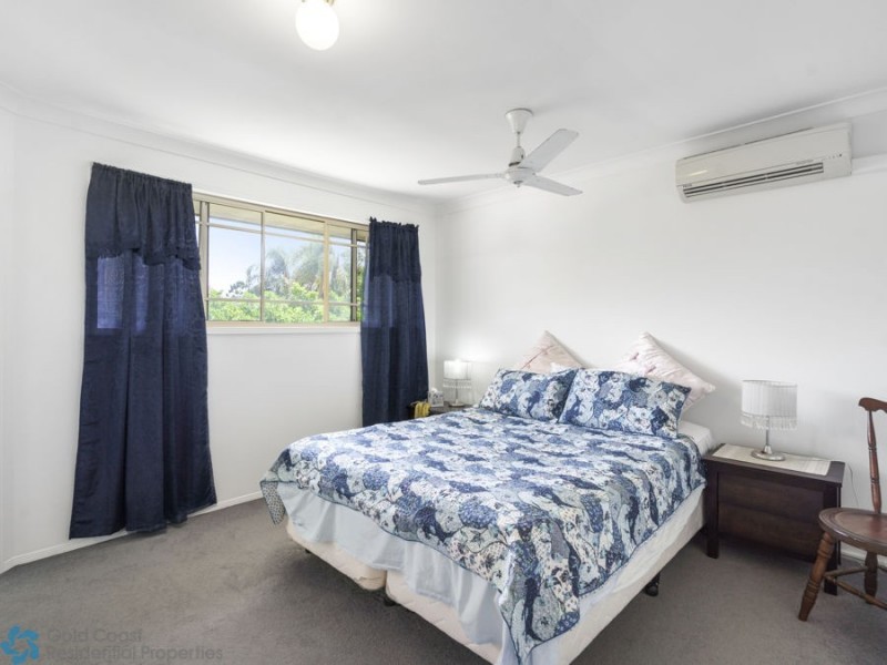 2/32 Government Road, Labrador QLD 4215