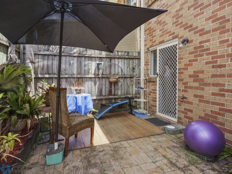 2/32 Government Road, Labrador QLD 4215