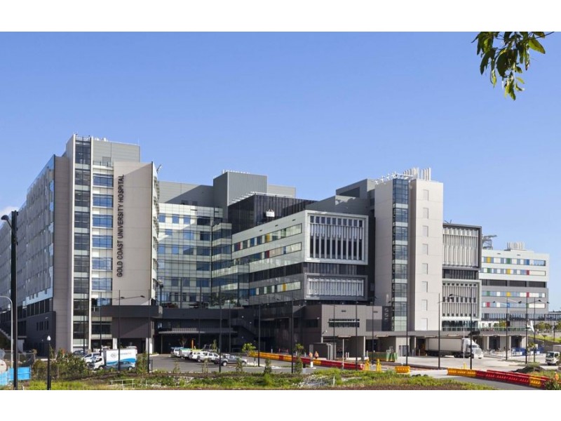 2/32 Government Road, Labrador QLD 4215