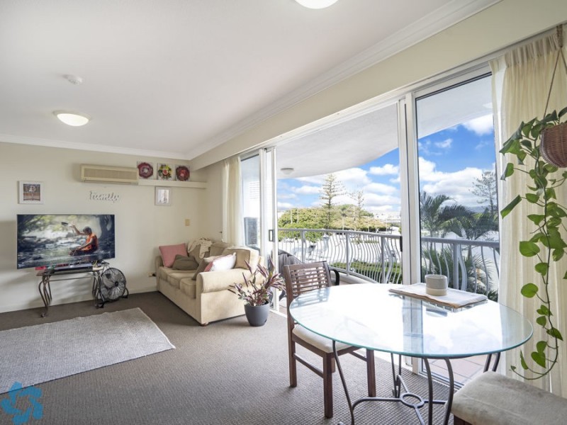 90 Surf Parade, Broadbeach QLD 4218