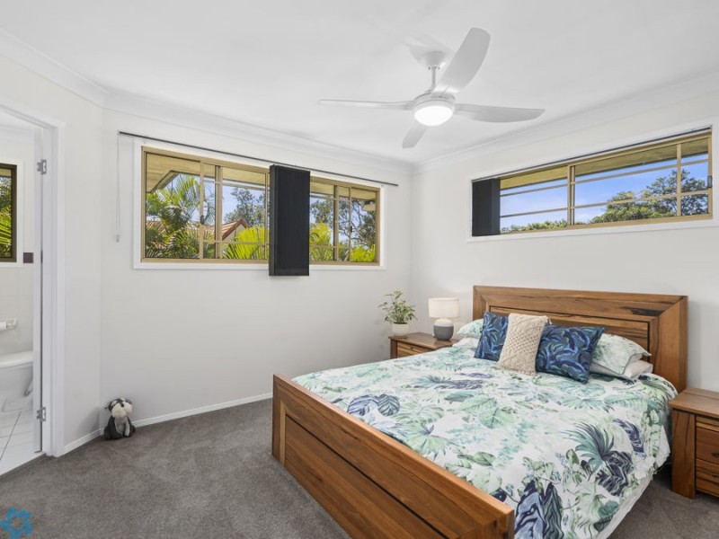 4/32 Government Road, Labrador QLD 4215