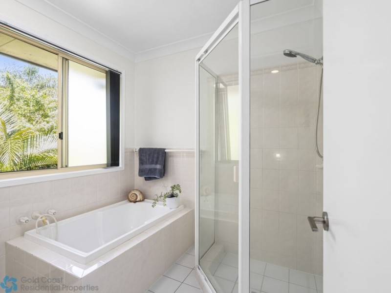 4/32 Government Road, Labrador QLD 4215