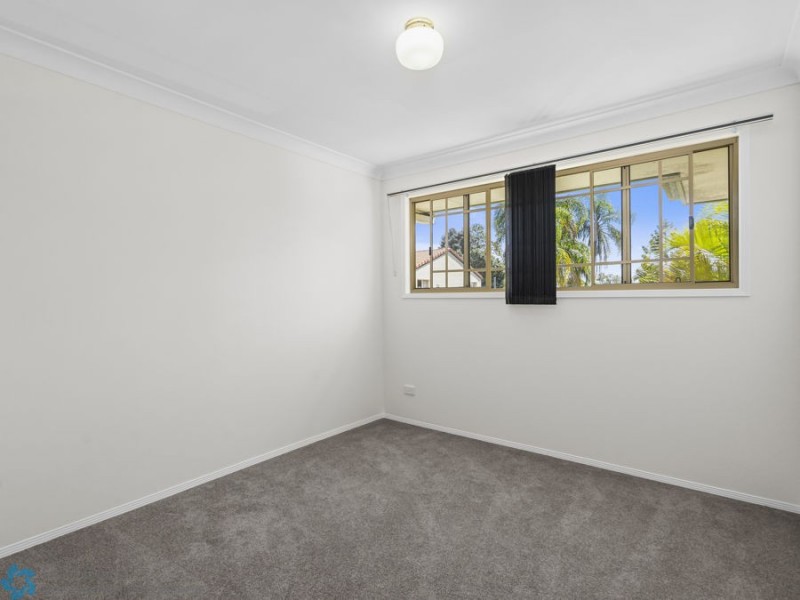 4/32 Government Road, Labrador QLD 4215