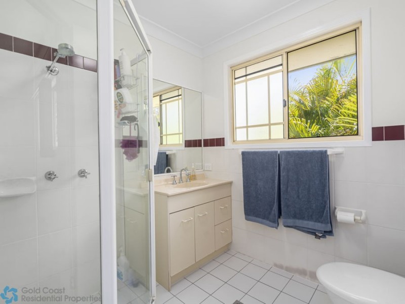 4/32 Government Road, Labrador QLD 4215