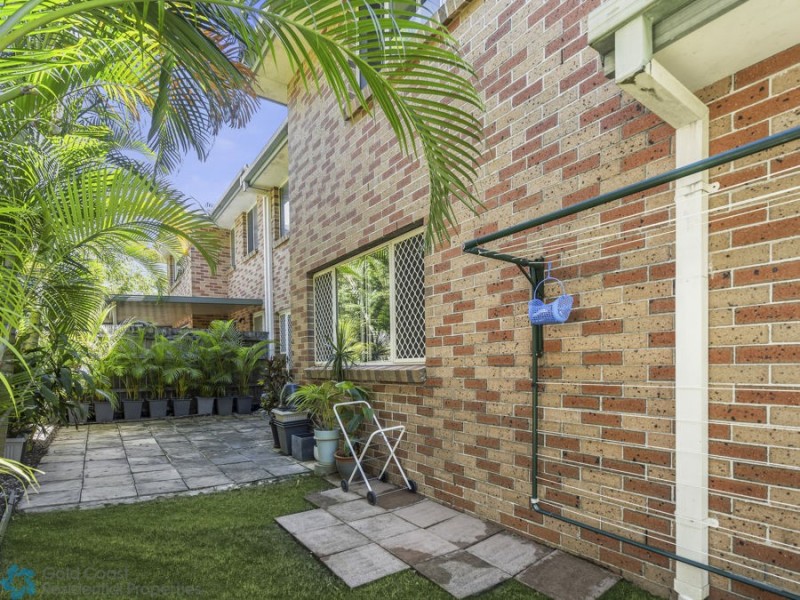 4/32 Government Road, Labrador QLD 4215