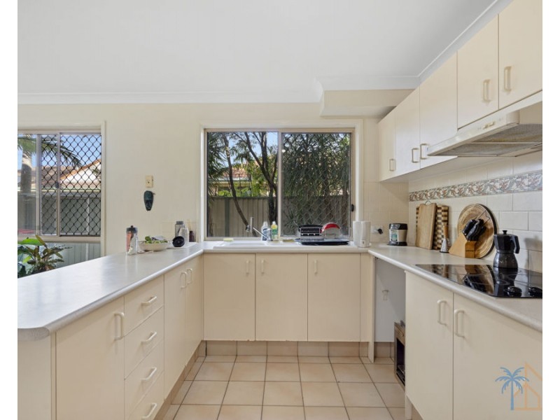 4/421 Oxley Drive, Runaway Bay QLD 4216