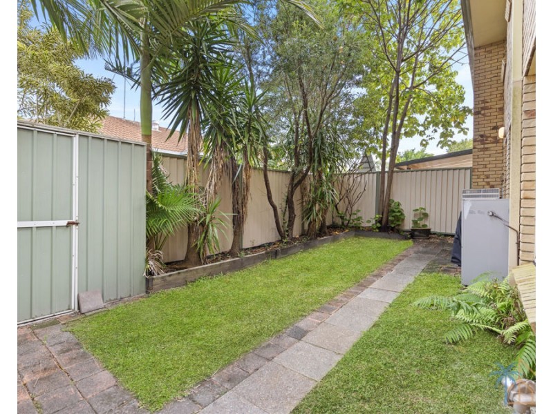 4/421 Oxley Drive, Runaway Bay QLD 4216