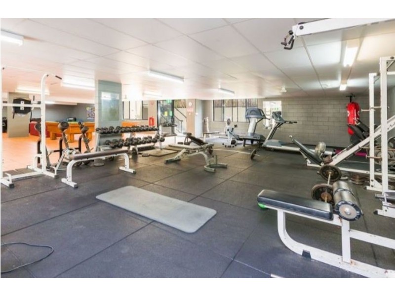 2/7-11 Brown Street, Labrador QLD 4215