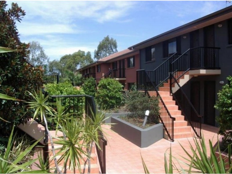 7 Brown Street, Labrador QLD 4215