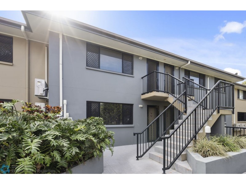 50/7-11 Brown Street, Labrador QLD 4215