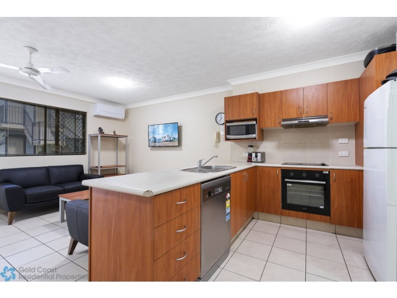50/7-11 Brown Street, Labrador QLD 4215