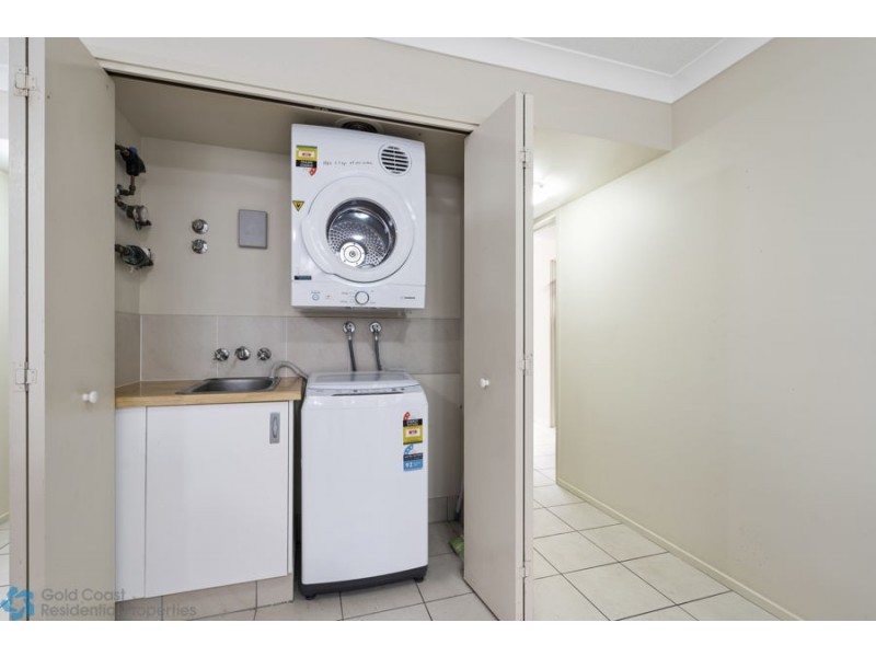 50/7-11 Brown Street, Labrador QLD 4215