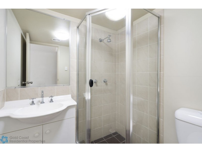 50/7-11 Brown Street, Labrador QLD 4215