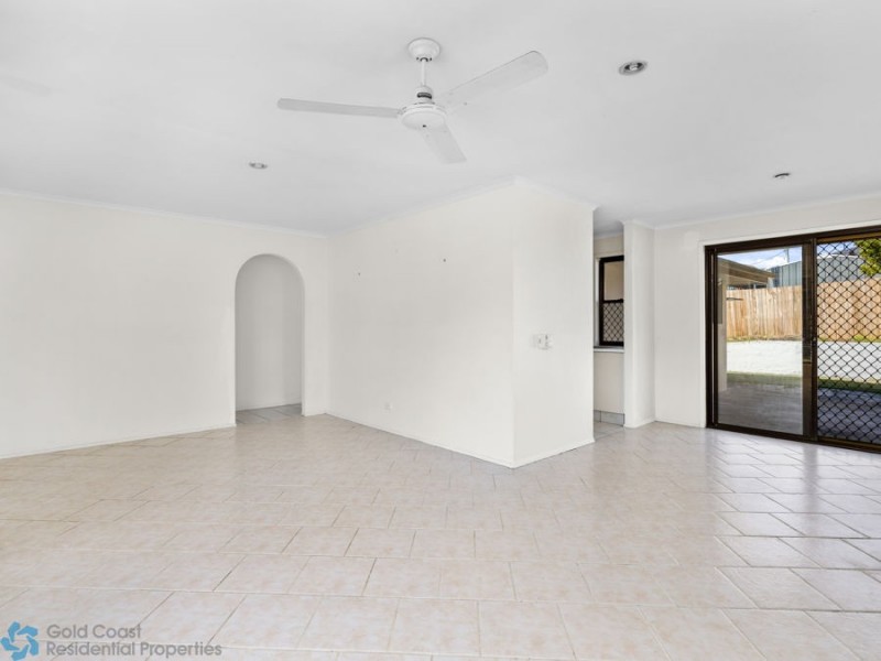 63 Wardoo Street, Southport QLD 4215