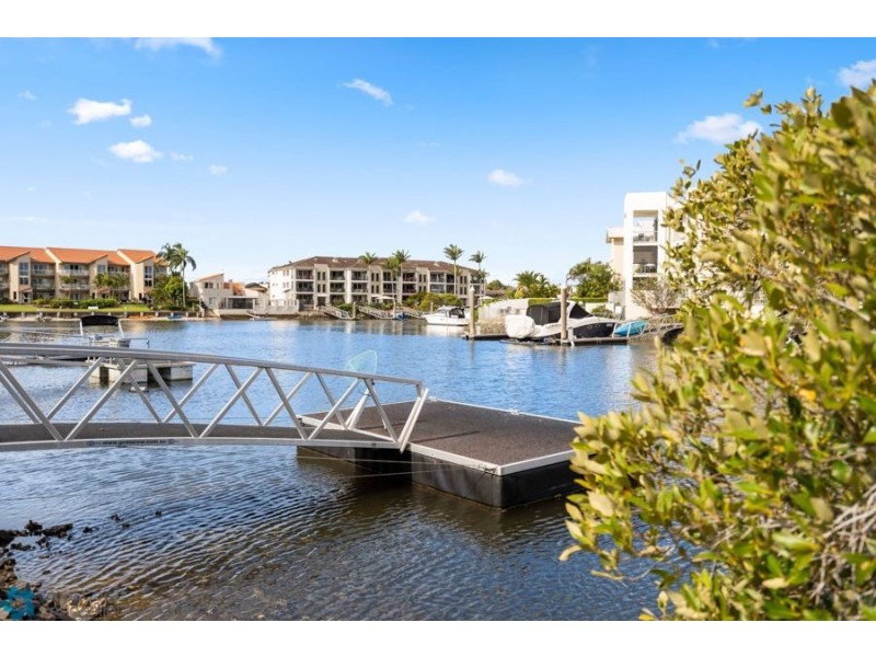 29/75 Bayview Street, Runaway Bay QLD 4216