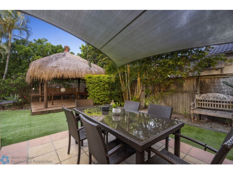 223 Crestwood Drive, Molendinar QLD 4214