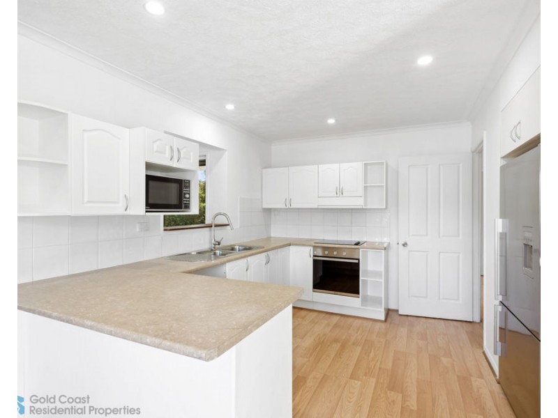 14 Hocking Street, Arundel QLD 4214