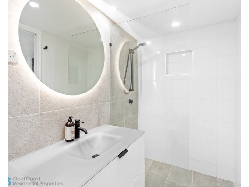 14 Hocking Street, Arundel QLD 4214