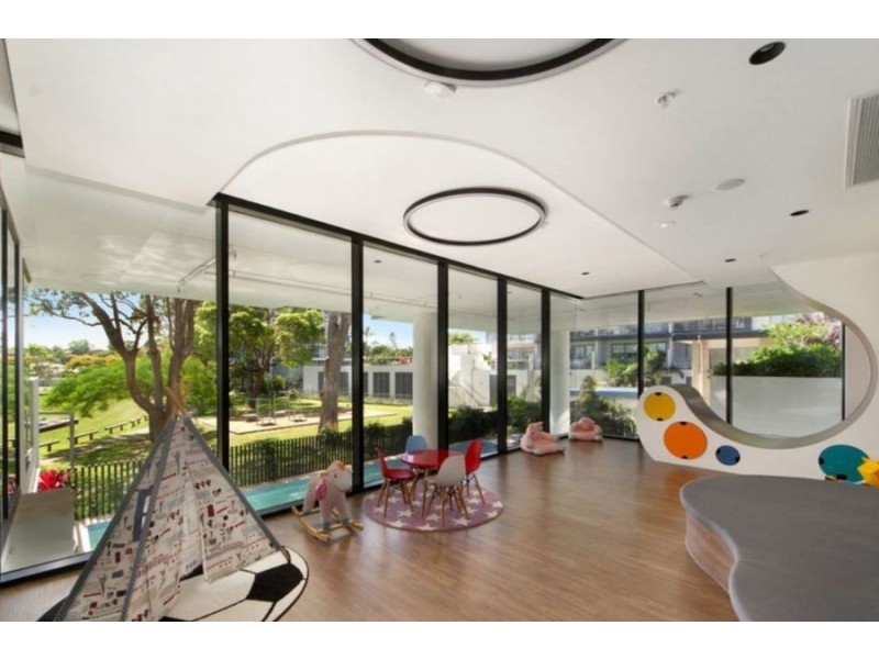 372 Marine Parade, Labrador QLD 4215