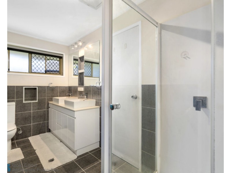 6 Script Court, Oxenford QLD 4210