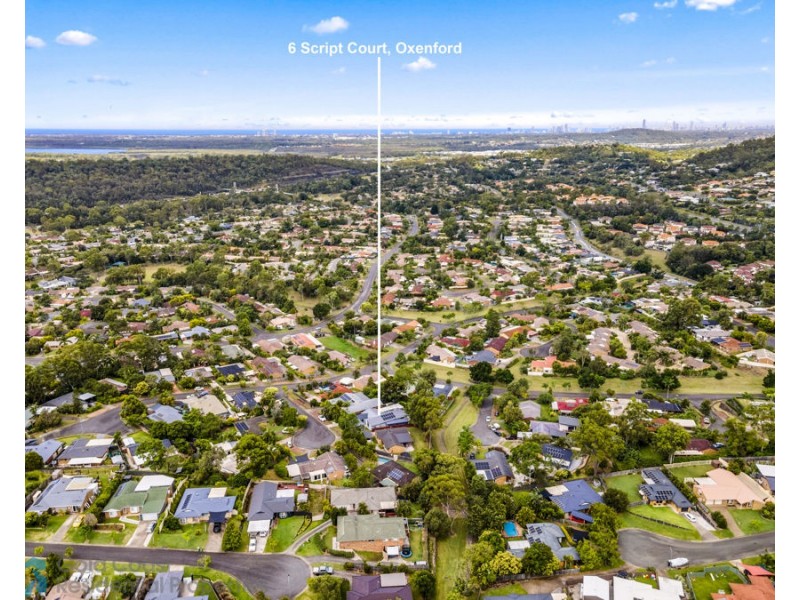 6 Script Court, Oxenford QLD 4210