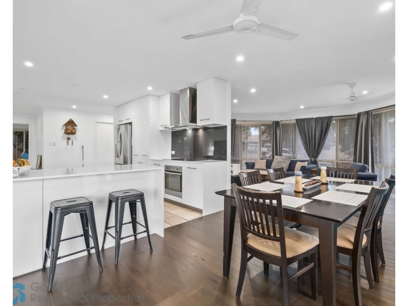 2 Carnoustie Court, Arundel QLD 4214