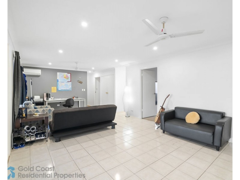 2 Carnoustie Court, Arundel QLD 4214