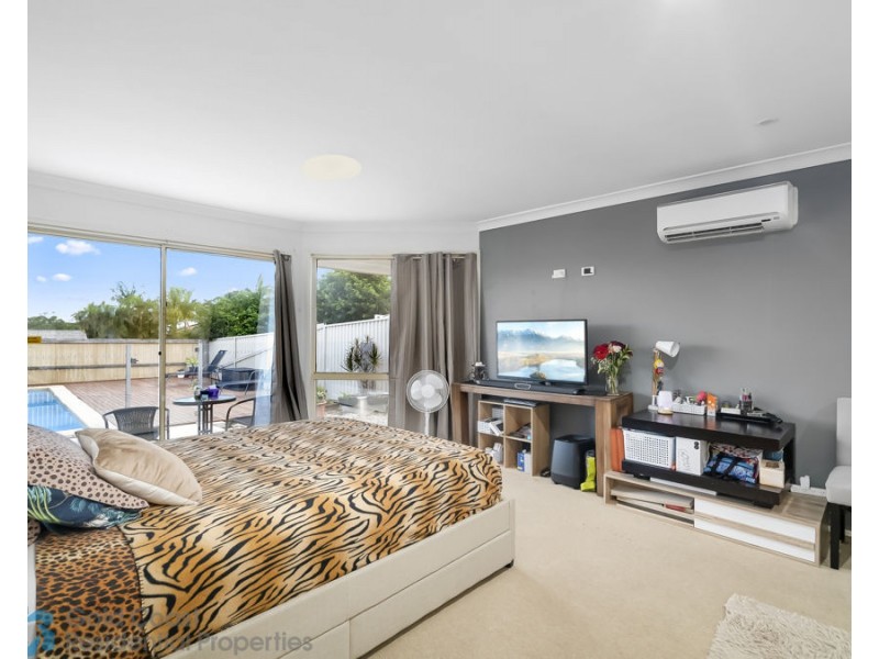 2 Carnoustie Court, Arundel QLD 4214