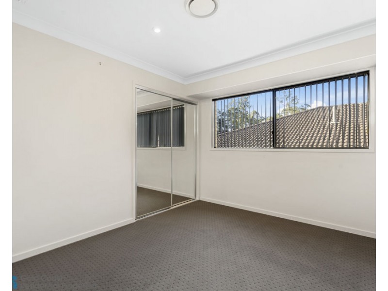 42 Roberts Drive, Maudsland QLD 4210