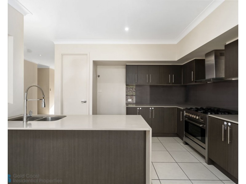 42 Roberts Drive, Maudsland QLD 4210