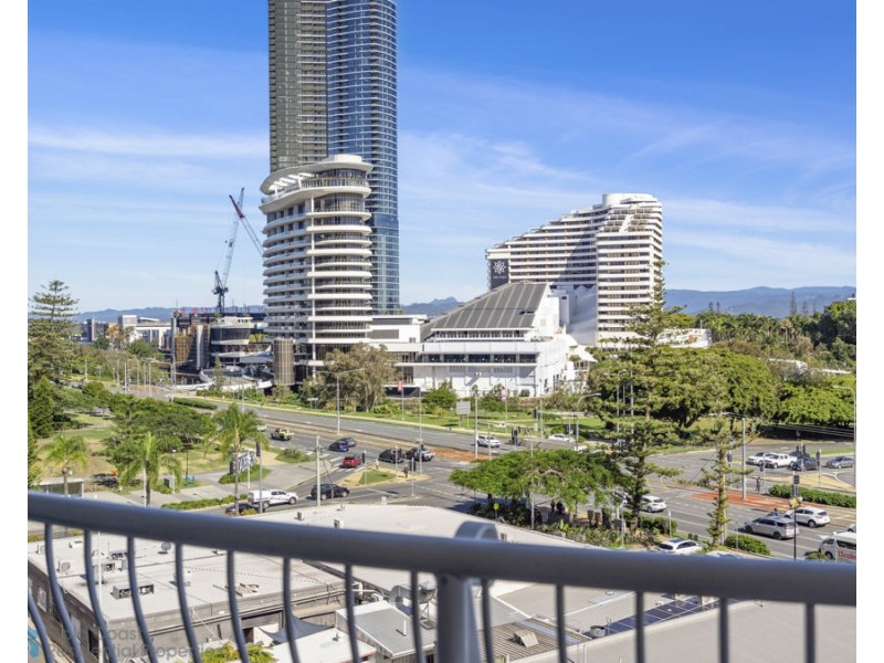 1601/24-26 Queensland Ave, Broadbeach QLD 4218