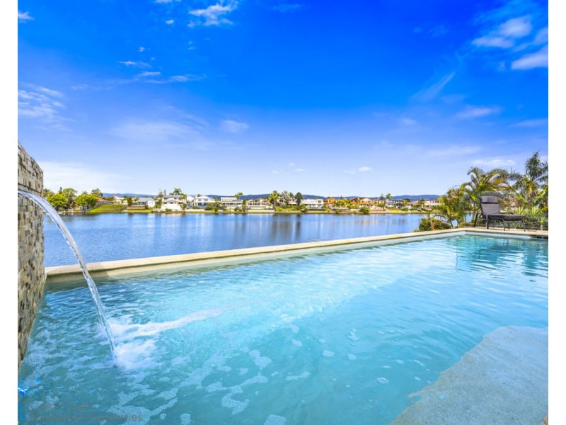 21 Naranja Crescent, Benowa QLD 4217