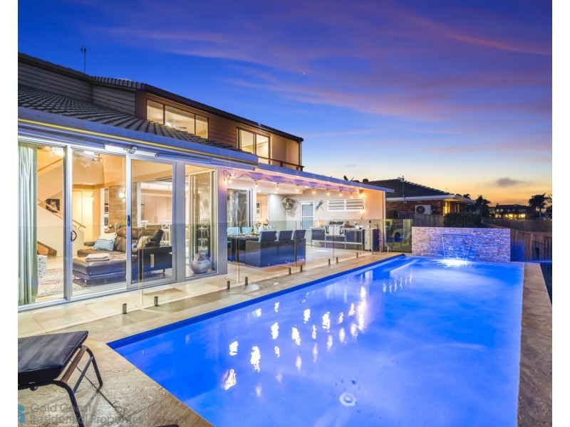 21 Naranja Crescent, Benowa QLD 4217