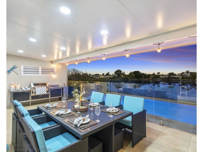 21 Naranja Crescent, Benowa QLD 4217