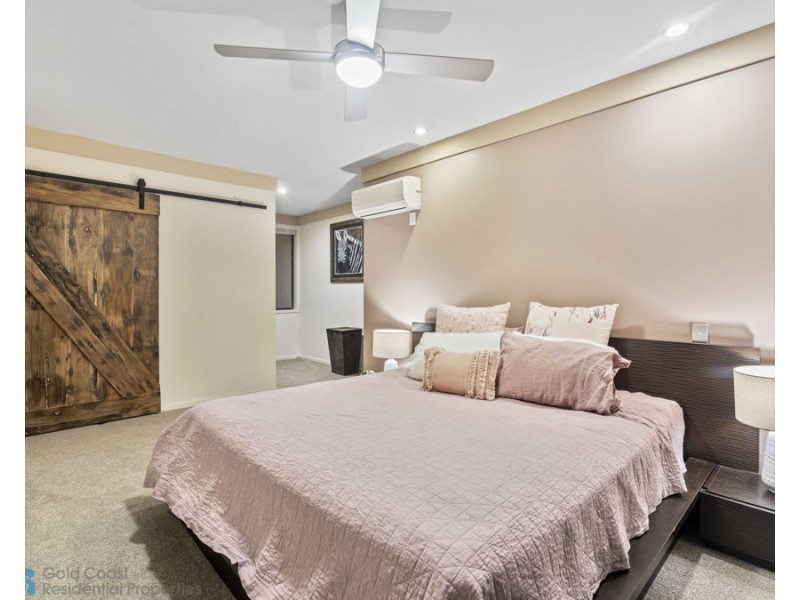 21 Naranja Crescent, Benowa QLD 4217