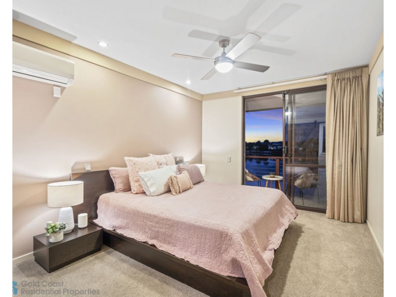 21 Naranja Crescent, Benowa QLD 4217