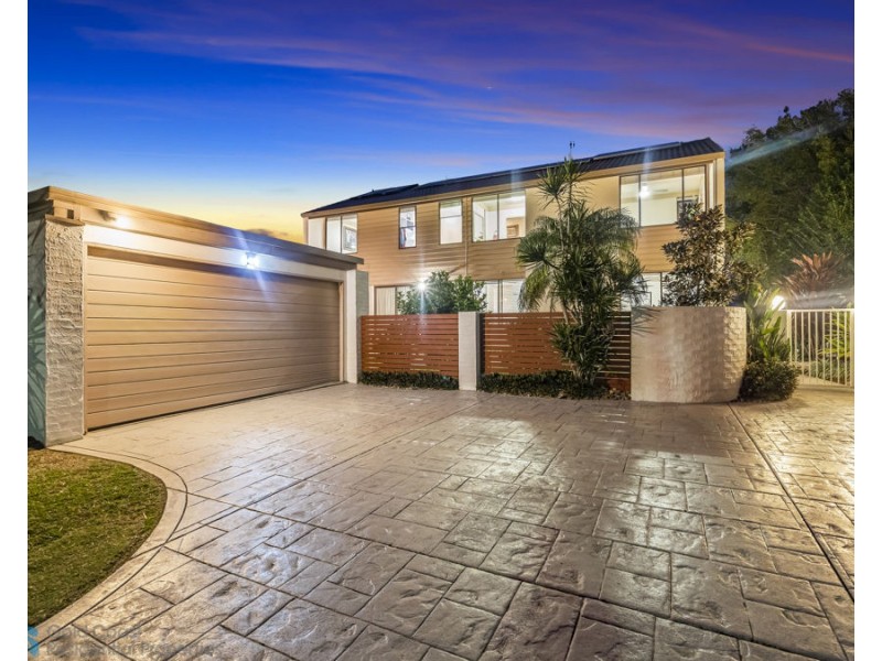 21 Naranja Crescent, Benowa QLD 4217
