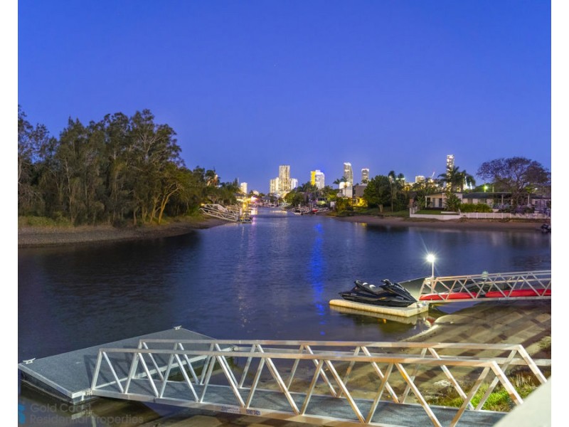 65 Bermuda Street, Broadbeach Waters QLD 4218