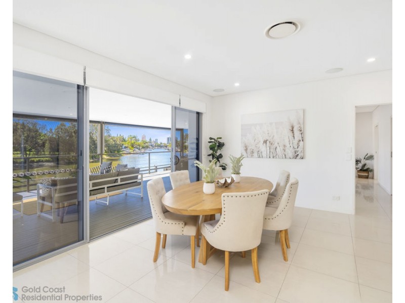 65 Bermuda Street, Broadbeach Waters QLD 4218
