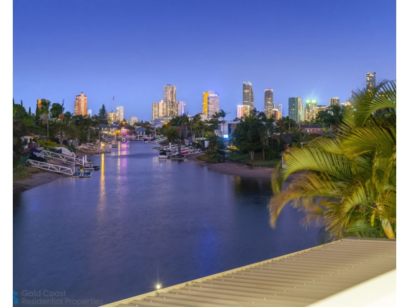 65 Bermuda Street, Broadbeach Waters QLD 4218