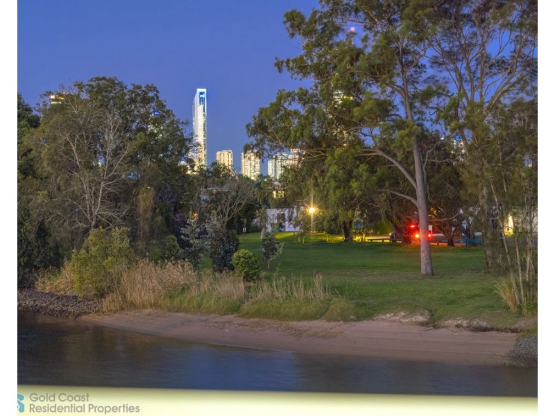 65 Bermuda Street, Broadbeach Waters QLD 4218