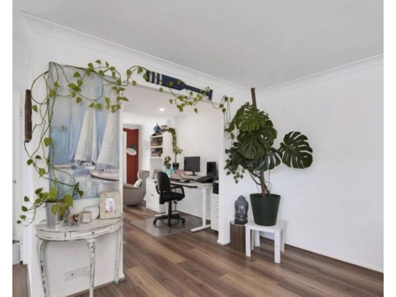 1/17 Coventry Court, Labrador QLD 4215