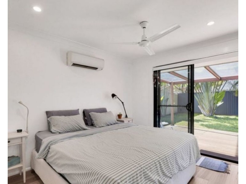 1/17 Coventry Court, Labrador QLD 4215